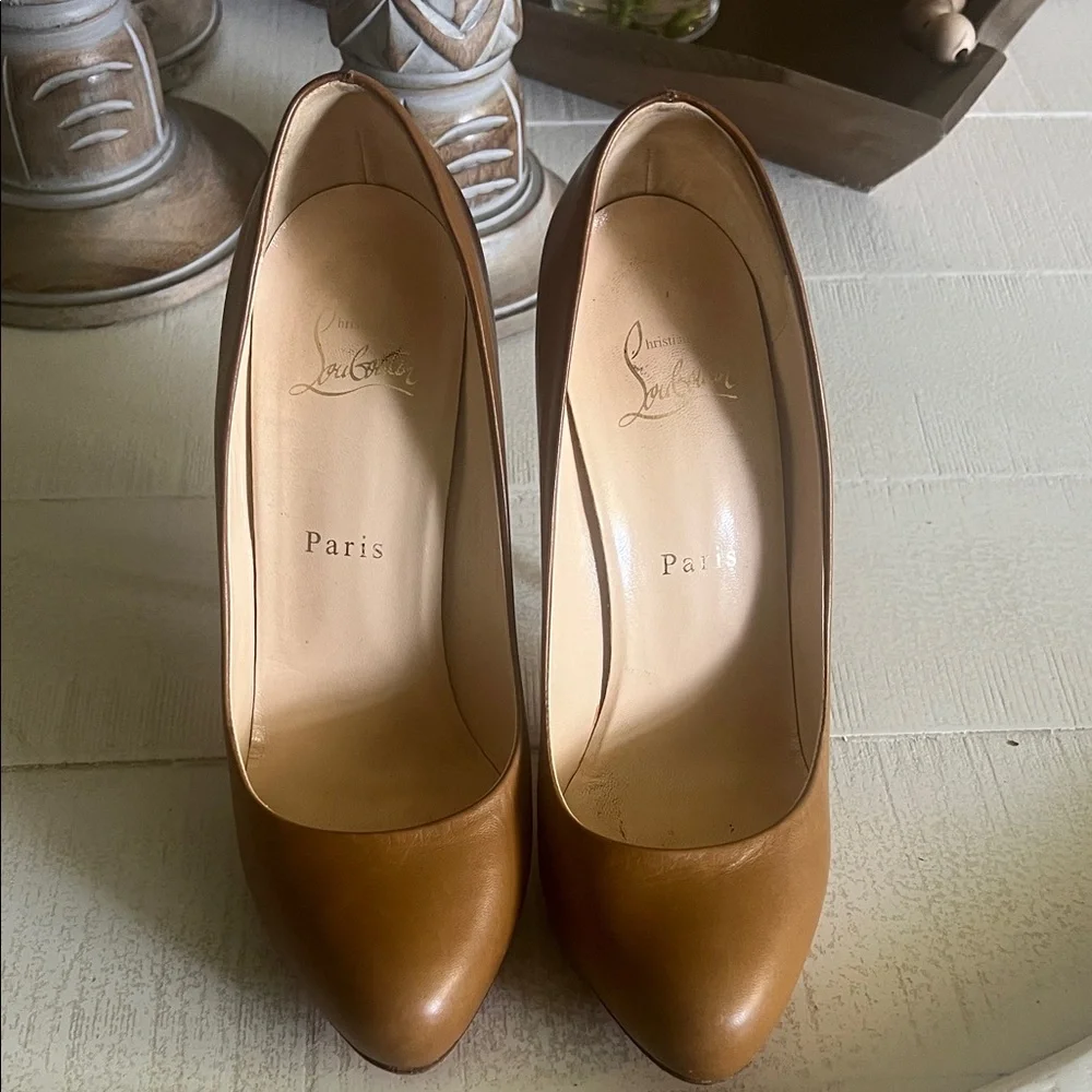 Christian Louboutin Tan Leather Pointed-Toe Pumps - Picture 1 of 5